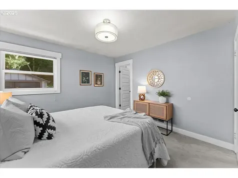 4405 SE Flavel Street Portland OR 97206