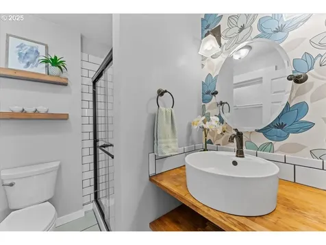 4405 SE Flavel Street Portland OR 97206