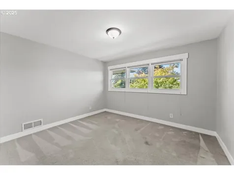 4405 SE Flavel Street Portland OR 97206