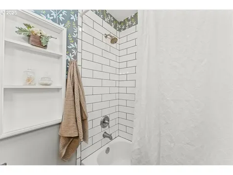 4405 SE Flavel Street Portland OR 97206