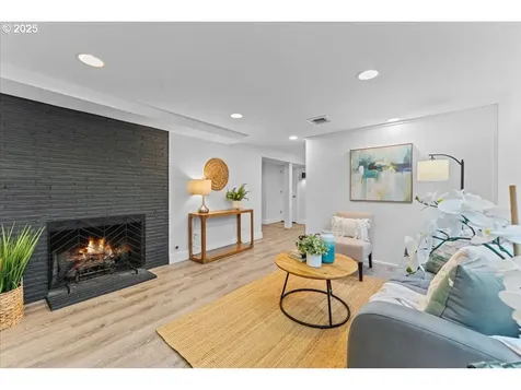 4405 SE Flavel Street Portland OR 97206