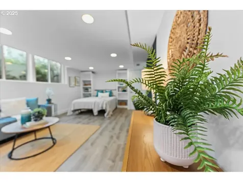 4405 SE Flavel Street Portland OR 97206