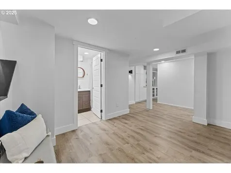 4405 SE Flavel Street Portland OR 97206