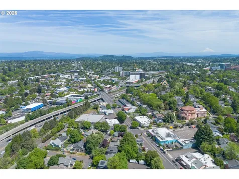 NE Clackamas Street Portland OR 97232
