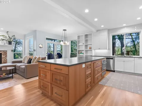 2300 Michael Drive West Linn OR 97068