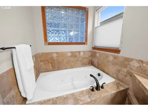 260 Round House Road Astoria OR 97103