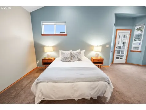 260 Round House Road Astoria OR 97103