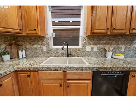 260 Round House Road Astoria OR 97103