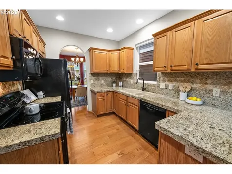 260 Round House Road Astoria OR 97103
