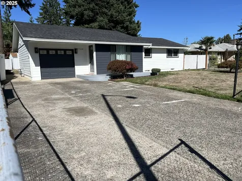 17519 SE Tibbetts Street Portland OR 97236