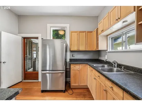 1909 1911 SE 35th Place Portland OR 97214