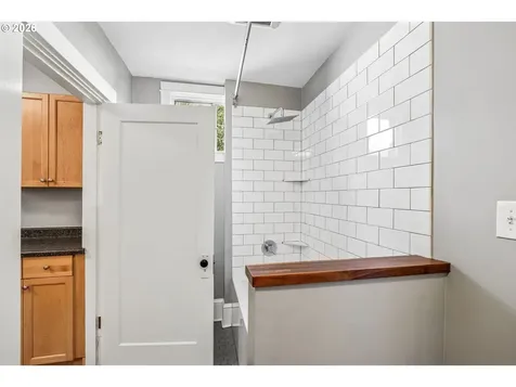 1909 1911 SE 35th Place Portland OR 97214
