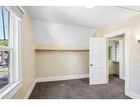 1909 1911 SE 35th Place Portland OR 97214