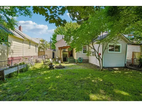 1909 1911 SE 35th Place Portland OR 97214