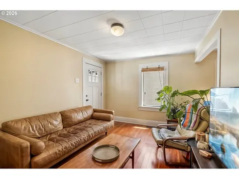 1909 1911 SE 35th Place Portland OR 97214