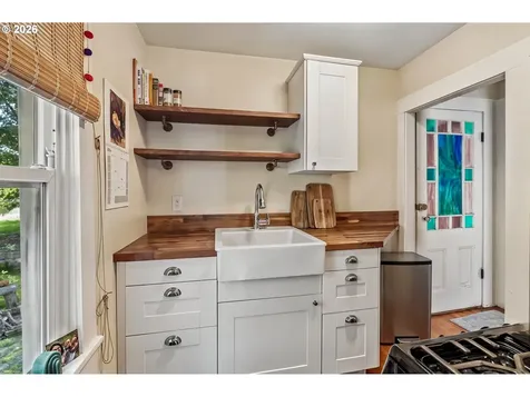 1909 1911 SE 35th Place Portland OR 97214