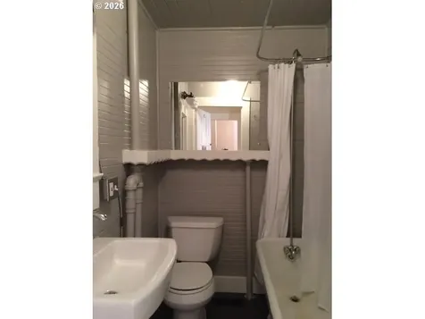 1909 1911 SE 35th Place Portland OR 97214
