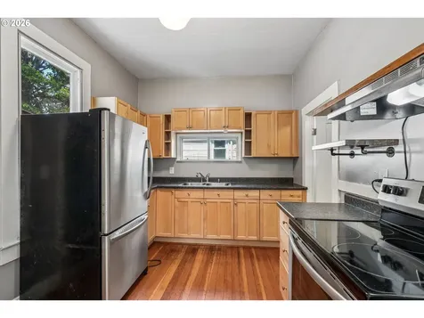 1909 1911 SE 35th Place Portland OR 97214