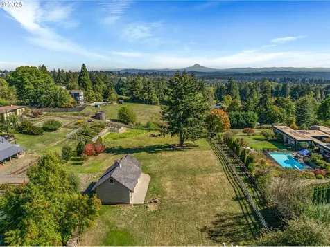 1270 SW Englewood Drive Lake Oswego OR 97034