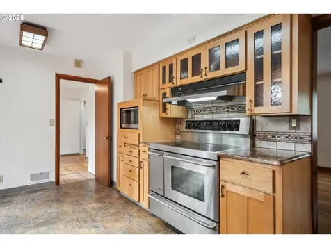 3090 SW Grace Lane Portland OR 97225