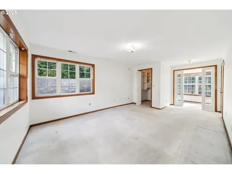 3090 SW Grace Lane Portland OR 97225