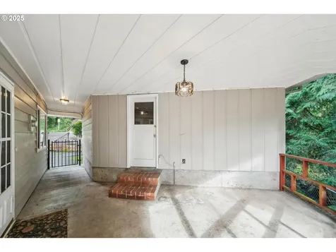 3090 SW Grace Lane Portland OR 97225