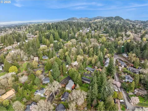 3090 SW Grace Lane Portland OR 97225