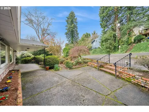 3090 SW Grace Lane Portland OR 97225
