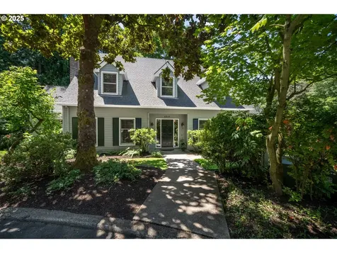 4915 SW Dosch Park Lane Portland OR 97239