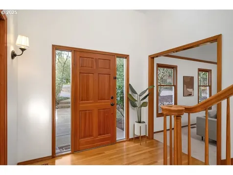 4915 SW Dosch Park Lane Portland OR 97239