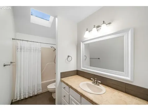 4915 SW Dosch Park Lane Portland OR 97239