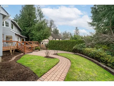 4915 SW Dosch Park Lane Portland OR 97239
