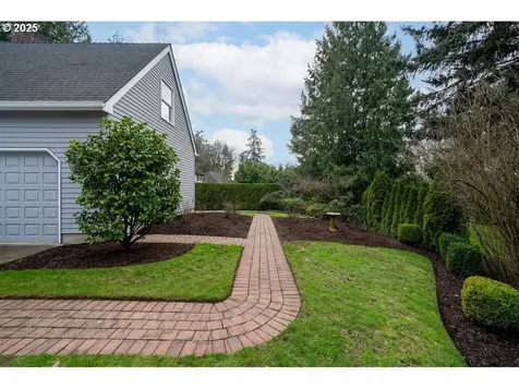 4915 SW Dosch Park Lane Portland OR 97239