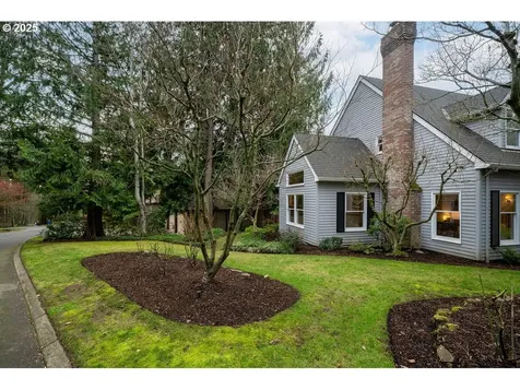 4915 SW Dosch Park Lane Portland OR 97239
