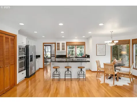4915 SW Dosch Park Lane Portland OR 97239