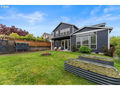 9327 N Ivanhoe Street Portland OR 97203