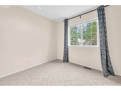 36640 Yocum Loop Sandy OR 97055