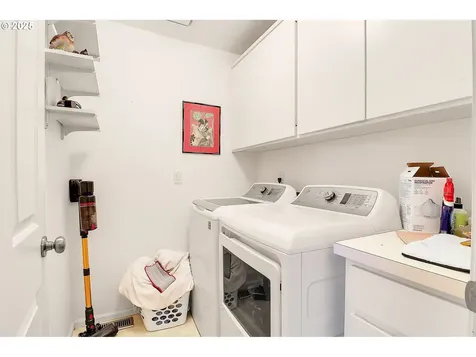 243 Stags Leap Court Eugene OR 97404