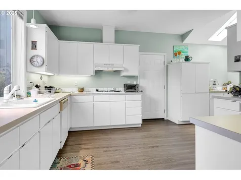243 Stags Leap Court Eugene OR 97404