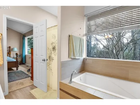 243 Stags Leap Court Eugene OR 97404