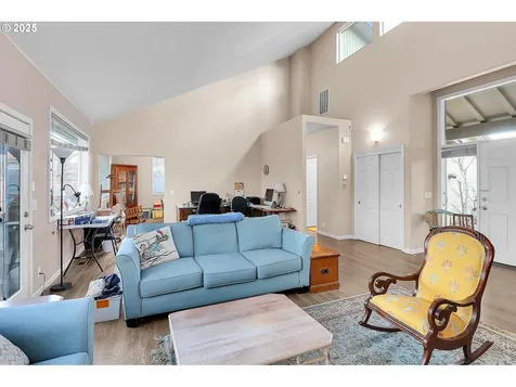243 Stags Leap Court Eugene OR 97404