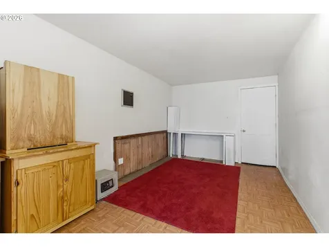 7052 N Fenwick Avenue Portland OR 97217