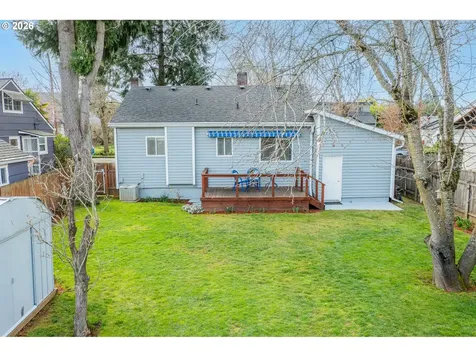 7052 N Fenwick Avenue Portland OR 97217