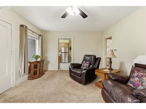 7052 N Fenwick Avenue Portland OR 97217