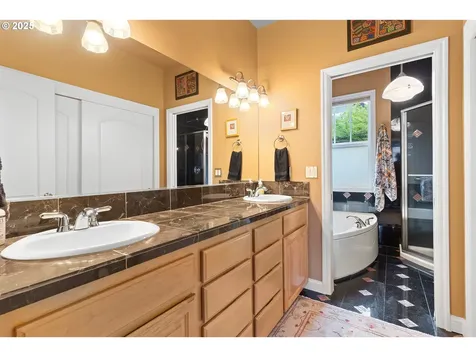 2346 NW Brewer Lane Portland OR 97229