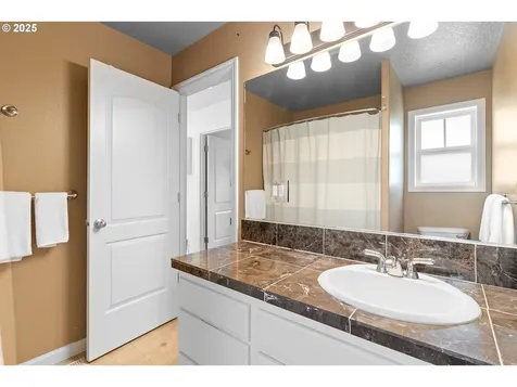 2346 NW Brewer Lane Portland OR 97229