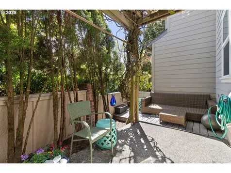 2346 NW Brewer Lane Portland OR 97229
