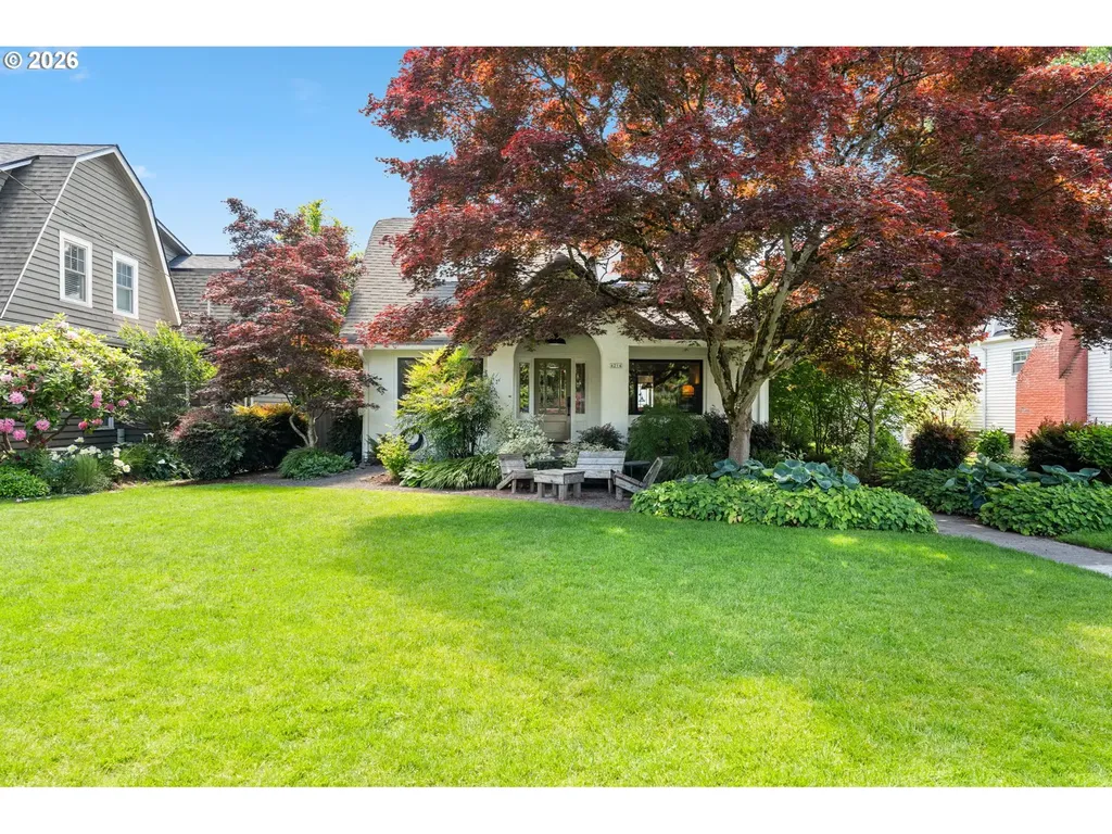 4214 SE Oak Street Portland OR 97215