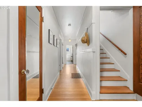 4214 SE Oak Street Portland OR 97215