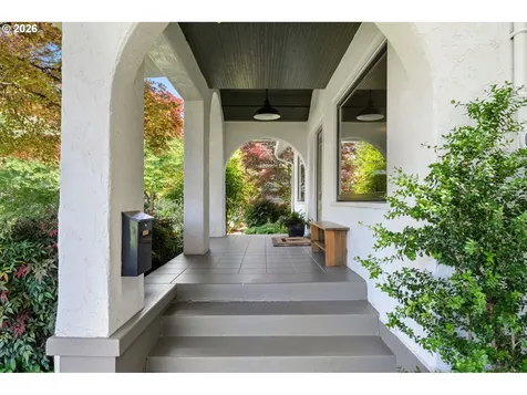 4214 SE Oak Street Portland OR 97215